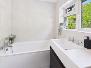 BATHROOM- click for photo gallery